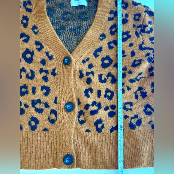 Old Navy Leopard V Neck Sweater Size XS - Picture 3 of 5
